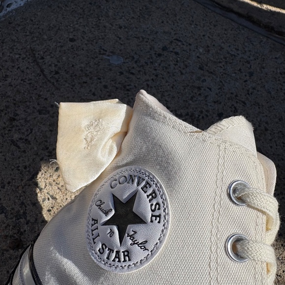 Women's CONVERSE Chuck 70's Hi-Top / Satin Bows - Picture 8 of 10